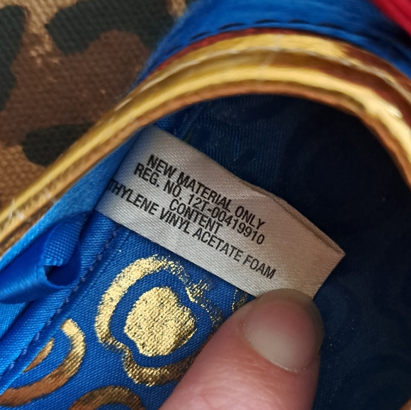 [SOLD] Snow White Shoes - Picture 3 of 8